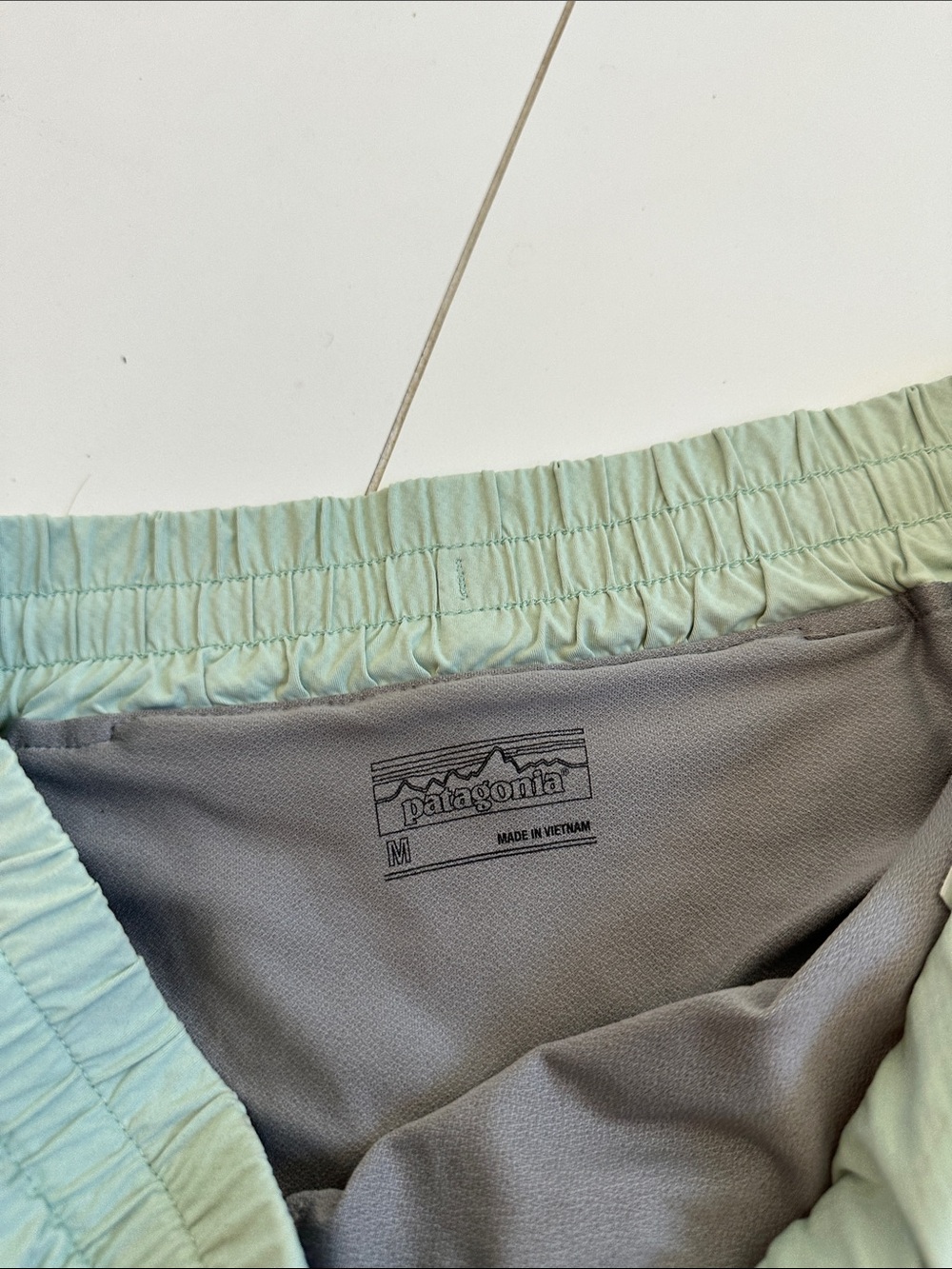 Patagonia Sage and Olive Women’s Athletic Shorts M - Picture 3 of 4